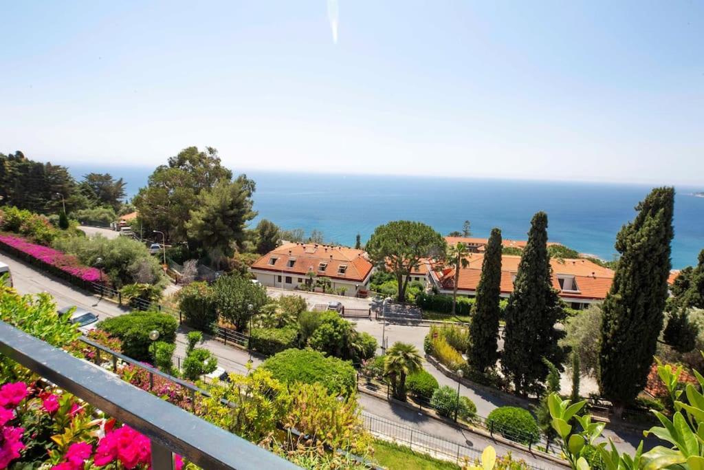 Il Grande Blu - Vista Panoramica Sul Golfo Apartment Ospedaletti Exterior foto